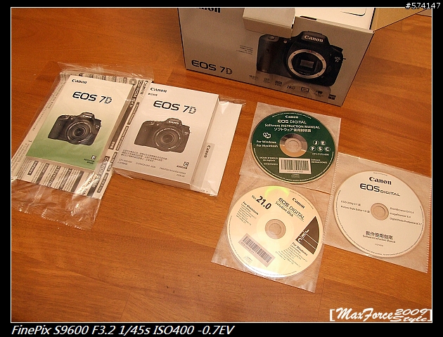[開箱]開不膩之Canon 7D+55-250 IS開箱文