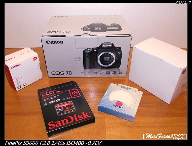 [開箱]開不膩之Canon 7D+55-250 IS開箱文