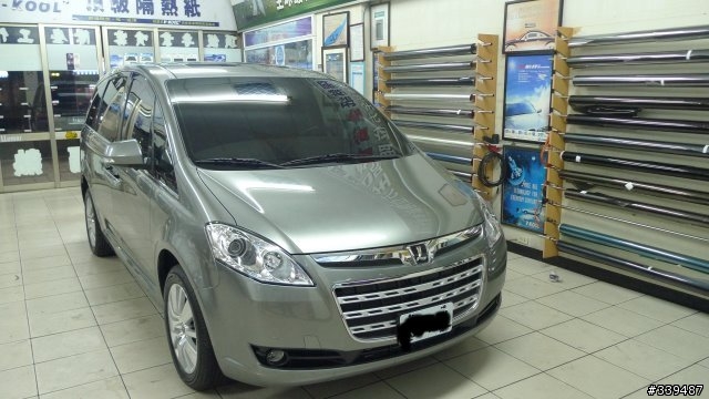 <11/03補數位天線照片>LUXGEN 簡單交車開箱及貼隔熱紙 之有圖有真相