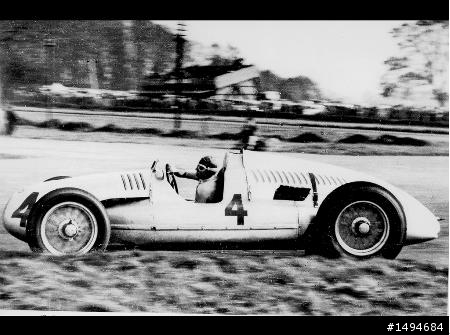 模型車收藏分享[002-CMC-M027, 1/18, Auto-Union Typ D, 1938]