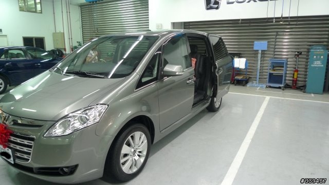 <11/03補數位天線照片>LUXGEN 簡單交車開箱及貼隔熱紙 之有圖有真相