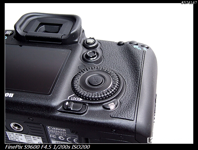 [開箱]開不膩之Canon 7D+55-250 IS開箱文