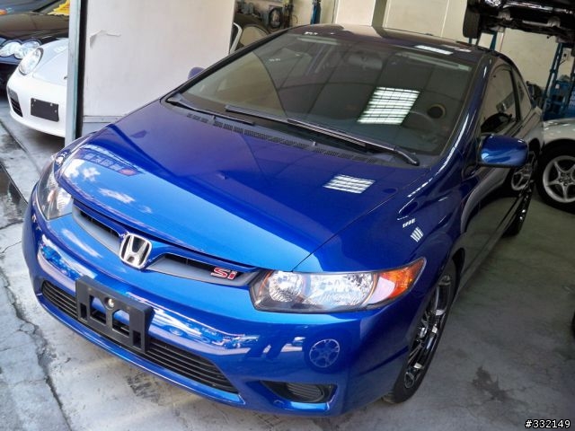 在濱江街看到的CIVIC8 SI哦~~