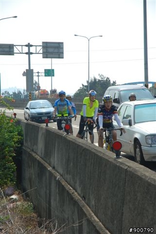 400K照片上午11:00~13:00香山～下午15:00左右～竹圍漁港