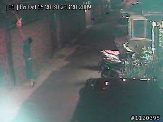 真實小偷行竊...案發於:98.10.16晚上:8:15~40左右(台北縣新店市)