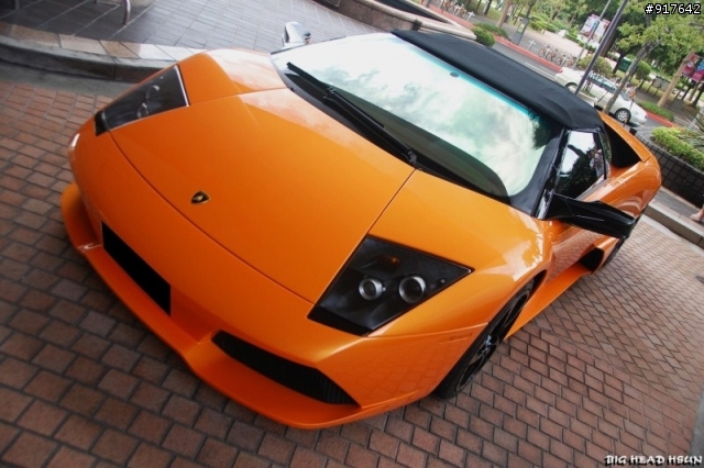 今天帶帽子出門......LP640 - Roadster