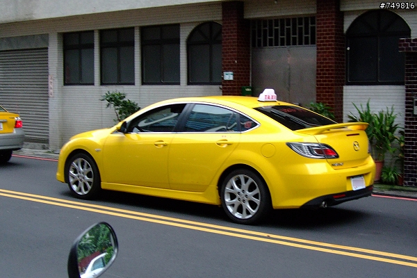 小黃版Mazda 6