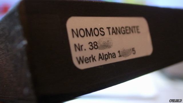 極簡 經典 充滿包浩斯(Bauhaus)元素的 NOMOS TANGENTE