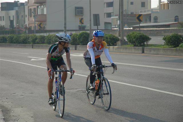 400K照片上午11:00~13:00香山～下午15:00左右～竹圍漁港