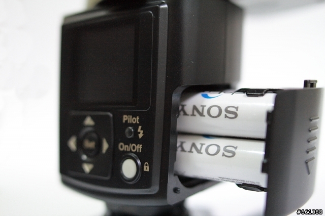[分享] 冷門閃燈Nissin Di866 For Canon