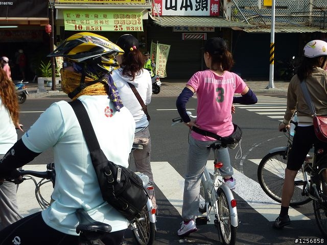 (分享)200910.18 eye台南-水岸萬人單車趴趴GO