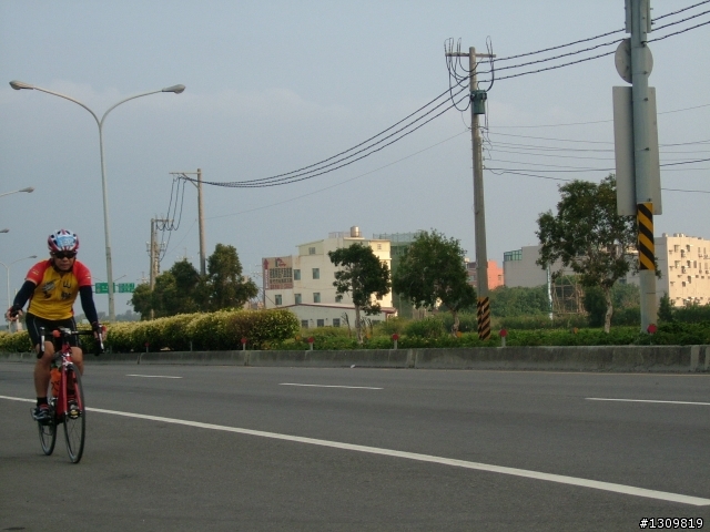 騎車巧遇西濱400K用手機拍幾張