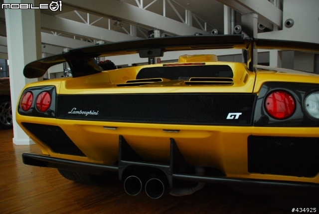 [分享]博物館巡禮之馬面與牛頭~~~Lamborghini Museum(圖多)