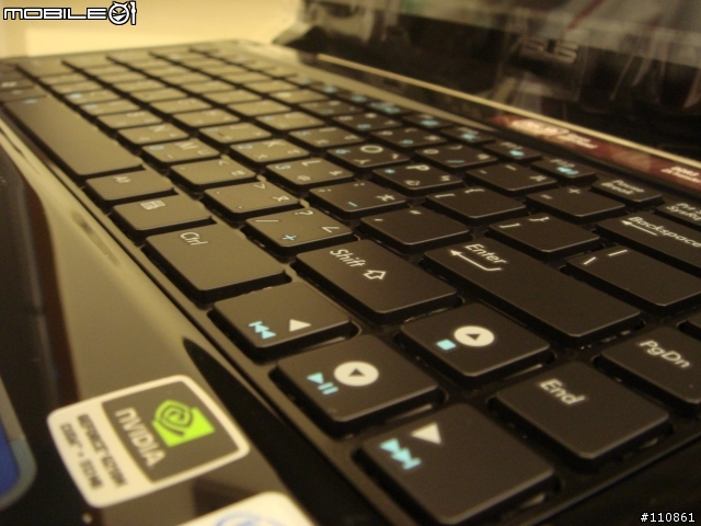 ASUS UL80VT  Turbo33長效能筆電開箱分享~