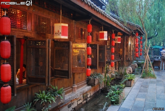 [分享-九寨溝] 絕塵九寨水如仙---峨眉樂山蜀中行