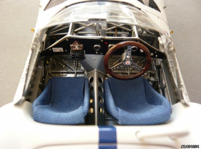 模型車收藏分享[001-CMC, 1/18, Maserati Tipo 61 Birdcage, 1961]
