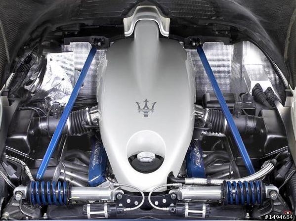 模型車收藏分享[005-BBR-P1802, 1/18, Maserati MC12 Geneve Motor Show 2004]