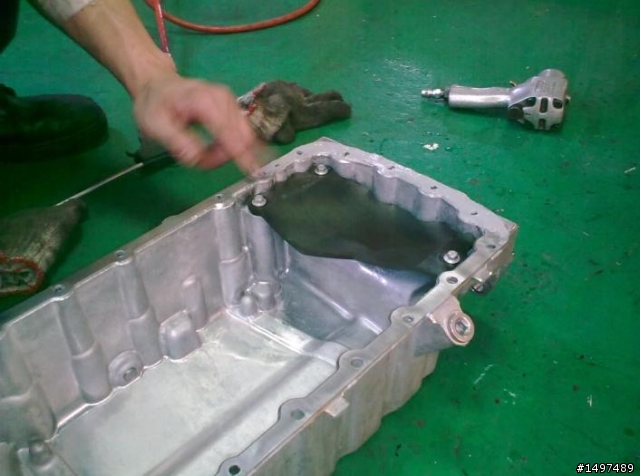 09年Focus TDCI 油底殼漏油手術實錄