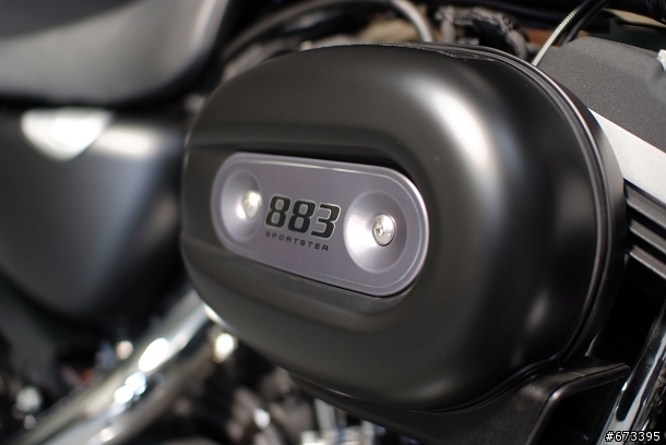 Daddy, I bought a Harley...... 哈雷 XL883 Iron 開箱....