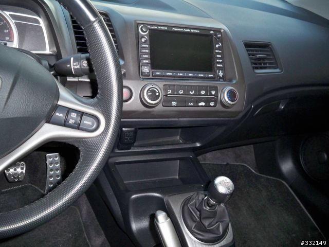在濱江街看到的CIVIC8 SI哦~~