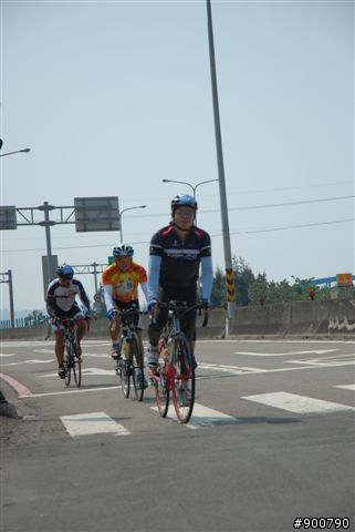 400K照片上午11:00~13:00香山～下午15:00左右～竹圍漁港