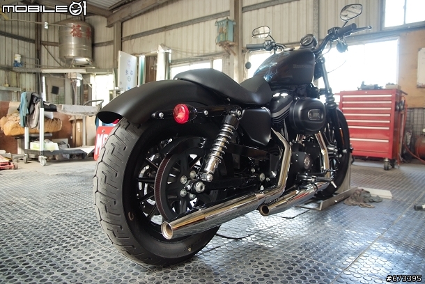 Daddy, I bought a Harley...... 哈雷 XL883 Iron 開箱....