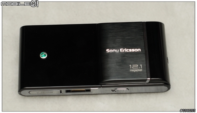 開過了還是要開這是01傳統~差點心碎的..SonyEricsson Satio開箱 10/20新增包膜+伸縮觸控筆