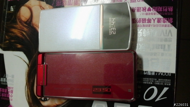 日機p905i金  SH06a紅  N02a白 圖片分享(圖多請注意)