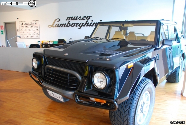 [分享]博物館巡禮之馬面與牛頭~~~Lamborghini Museum(圖多)