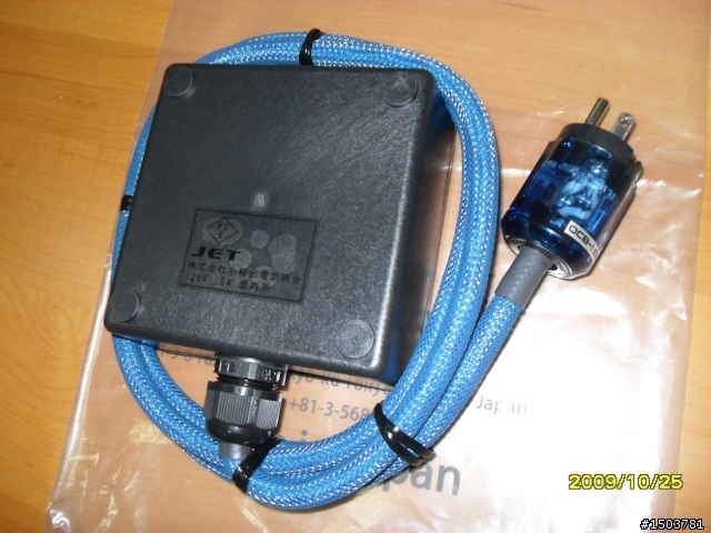 我在上海買的 Oyaide OCB- EXs 電源拖板