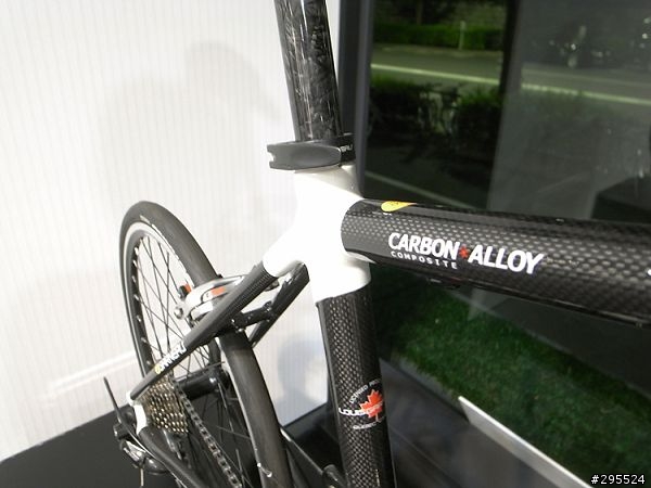 [情報] 2010 Louis Garneau 新車款