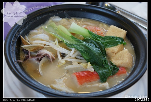 狗寶貝[柯基.臘腸] 苗栗頭屋--薰衣草森林(明德店)