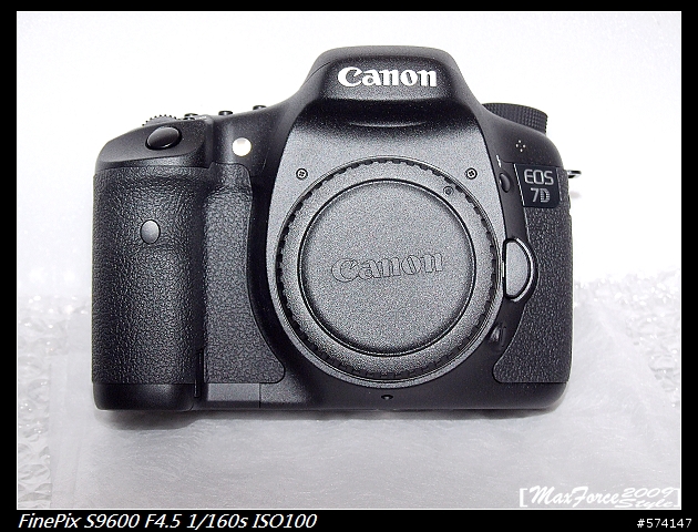 [開箱]開不膩之Canon 7D+55-250 IS開箱文