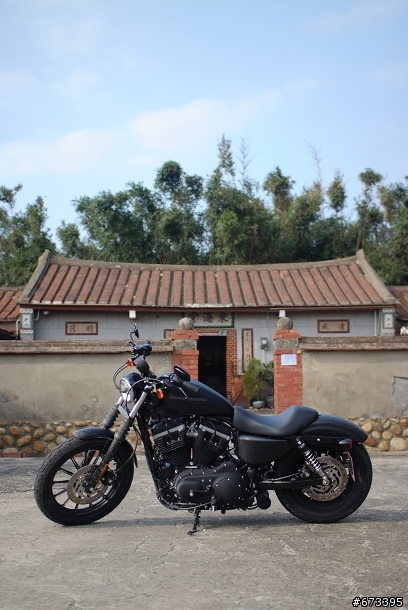 Daddy, I bought a Harley...... 哈雷 XL883 Iron 開箱....