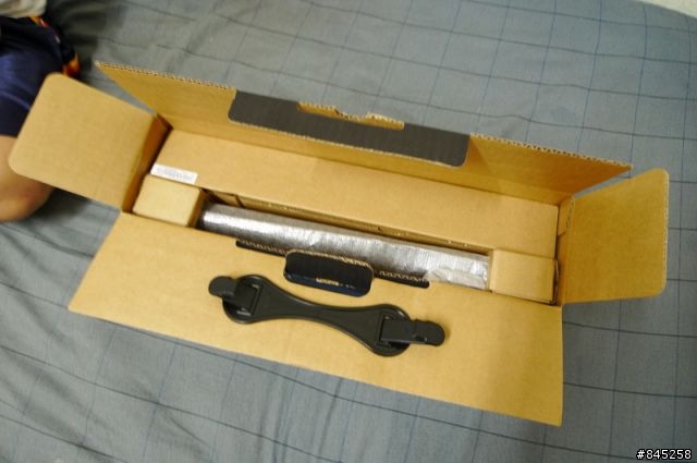 [開箱] 華碩UL30A 黑色髪絲美型機 外觀分享