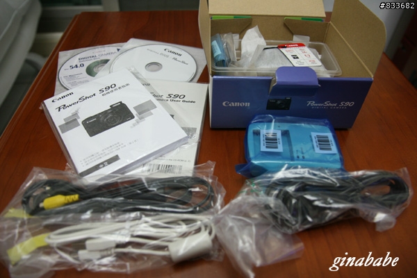 我終於買到Canon S90 啦!!!