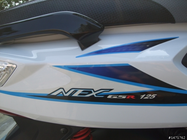 人生第一輛機車:Mobile01僅有的NEX八耐版(白藍)