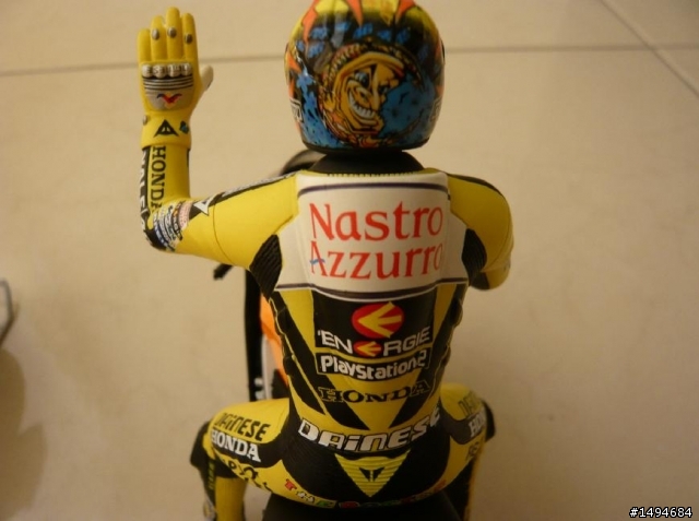模型車收藏分享[012-Minichamps, 1/12, 小飛俠 Rossi, Moto GP 機車]