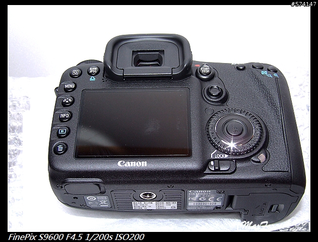 [開箱]開不膩之Canon 7D+55-250 IS開箱文