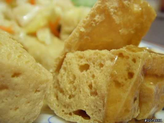(高雄美食)國民市場（忠孝夜市）之滿品香臭豆腐