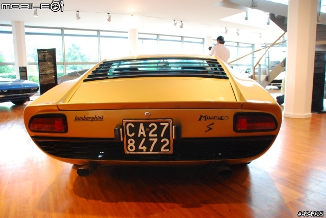 [分享]博物館巡禮之馬面與牛頭~~~Lamborghini Museum(圖多)
