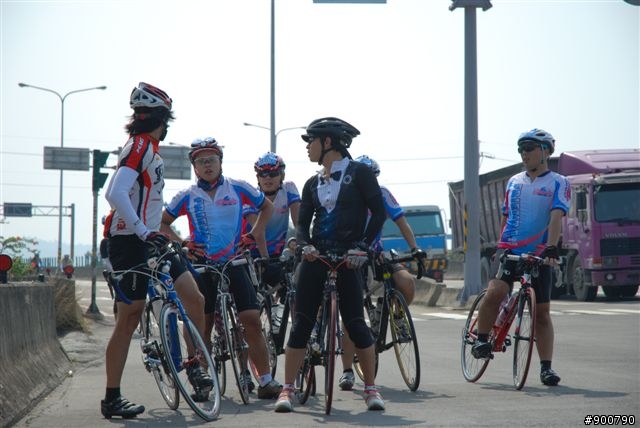 400K照片上午11:00~13:00香山～下午15:00左右～竹圍漁港