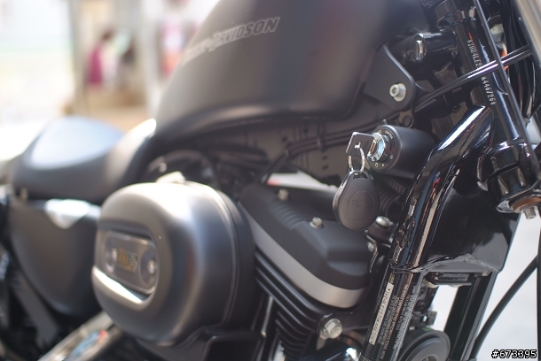 Daddy, I bought a Harley...... 哈雷 XL883 Iron 開箱....