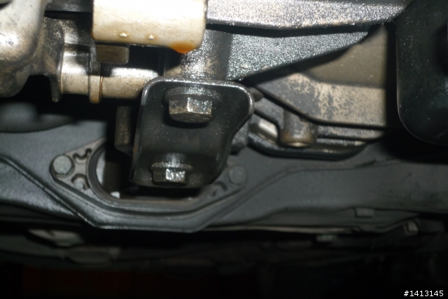 Golf 4代 1.6cc 變速箱漏油問題