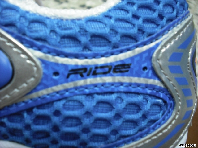 [分享]Saucony ProGrid Ride 慢跑鞋開箱文