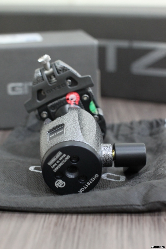 Gitzo GH2781TQR 反折腳架用中心球自由雲台~開盒！2010/7/23 追加刊載 Gitzo GC1100 腳架袋