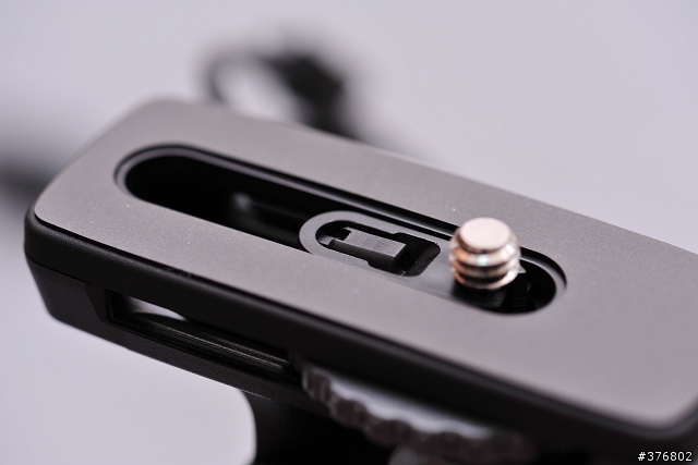 [分享] SONY GP-AVT1 手持/桌上型三腳架 開箱