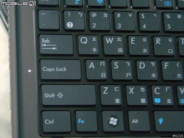 晶鑽漾彩加上皮革烤漆與全平面螢幕的激情相遇-ASUS N61VN（上：外觀篇）