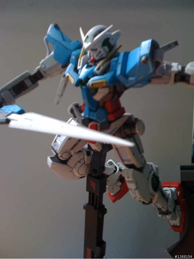 [爛尾作]爛尾001   1:100 exia + 手機超爛鏡頭拍照,請做好傷眼準備@@