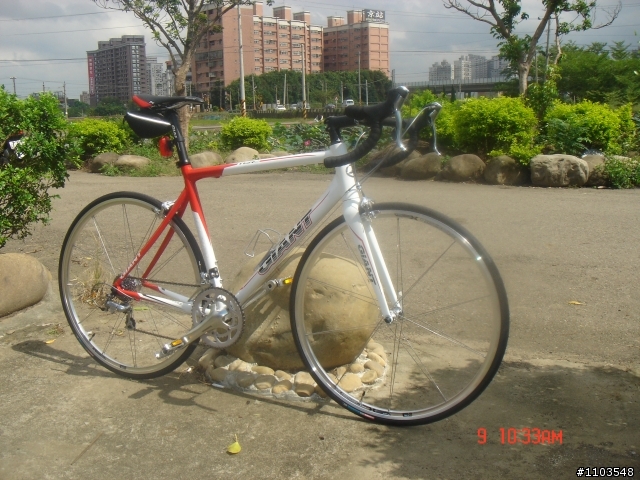 [分享]2010 TCR2 白紅 新車入手